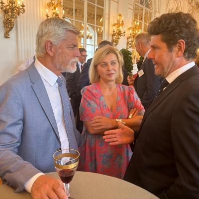 Velvyslanec ČR ve SRN ing. Jiří Čistecký pokračuje v likvidaci své bývalé manželky!