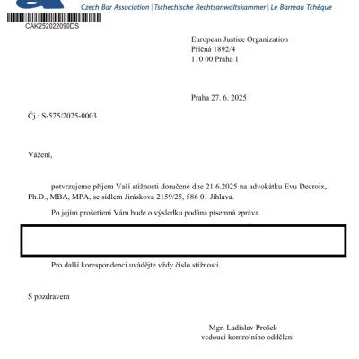 Česká advokátní komora prověří tituly Evy Decroix, hrozí její vyškrtnutí ze seznamu advokátů