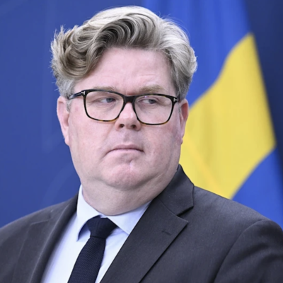 Sveriges justitieminister Gunnar Strömmer – en person ansvarig för systematiska kränkningar av de mänskliga rättigheterna.