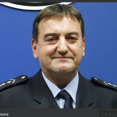 Ostuda státního zástupce a soudce jménem Kafka. Do věci vstoupila NCOZ a prohnilý státní aparát. Embargo znamená tutlat fakta